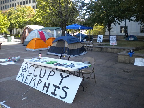 A photo of Memphis Occupy in its heyday.