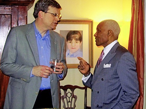 City Councilman Jim Strickland and Mayor Wharton mull over crisis at Thursday night fundraiser.