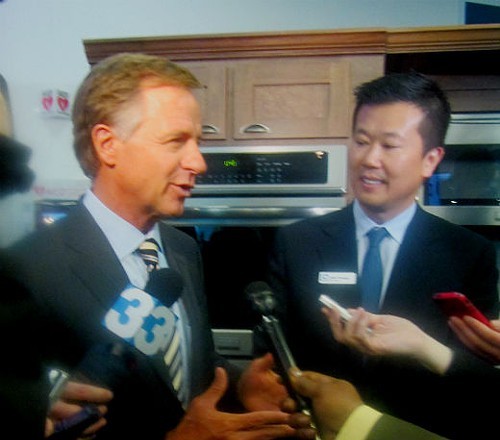 Governor Bill Haslam with Electrolux CEO Jack Truong