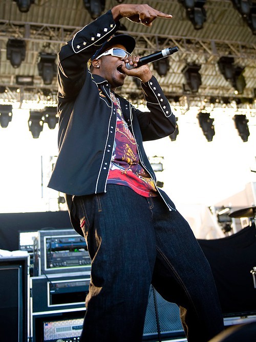 al_kapone_on_stage.jpg