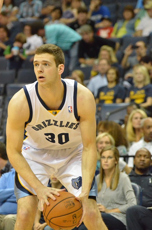 Jon Leuer put up 23-9 in Tuesdays victory over the Suns.