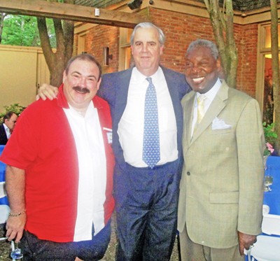 Luckett (center) with Memphis friends Kris Kourdouvelis and DArmy Bailey