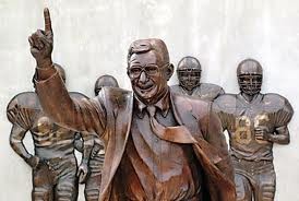 Joe_Paterno_Statue.jpg