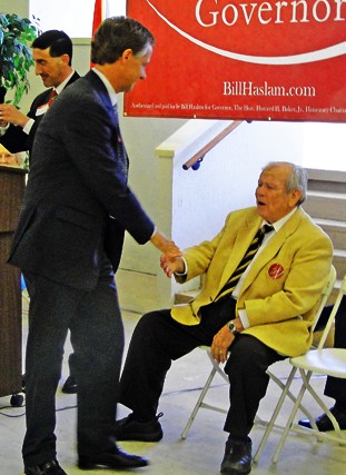 Then gubernatorial candidate Bill Haslam welcomes Howard Baker at a campaign appearance in Memphis in 2010.